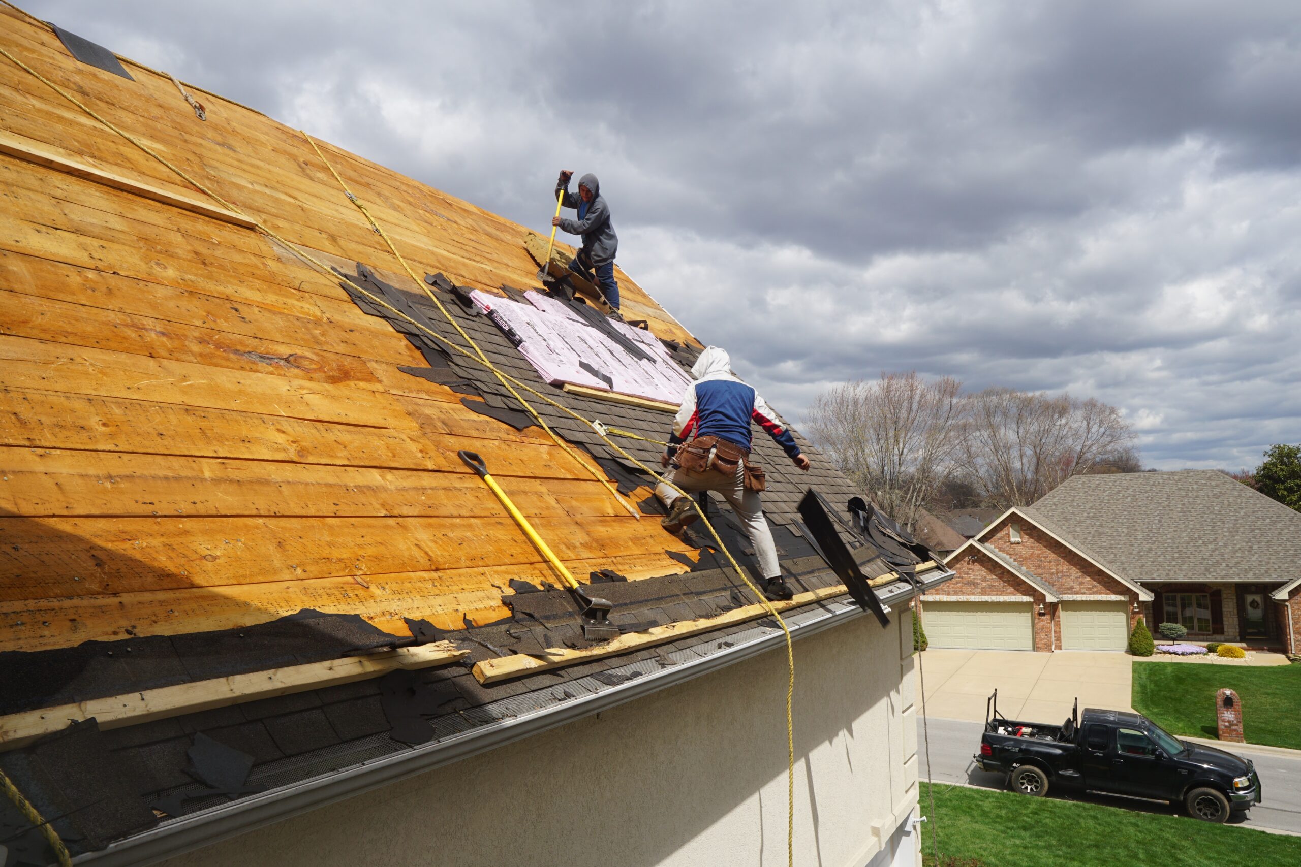 板金屋根工事に必要な建設業許可は、板金工事業？屋根工事業？